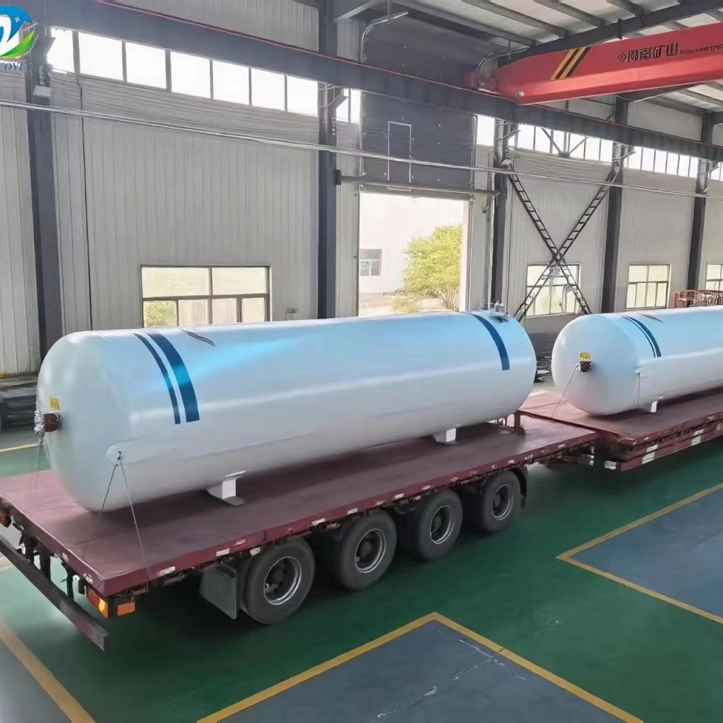 liquid nitrogen storage tanks