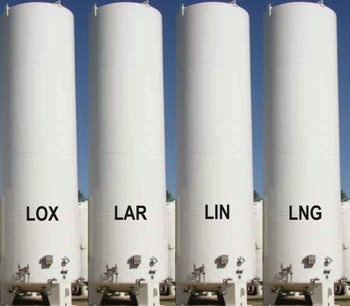 LNG cryogenic storage tanks