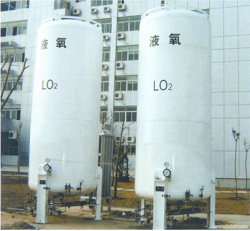 Liquid oxygen storage tank