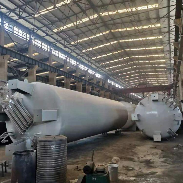 Liquid oxygen storage tank
