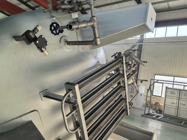 Double Wall Cryogenic Storage Tank