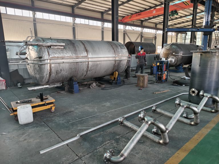 Carbon Dioxide Storage Tanks