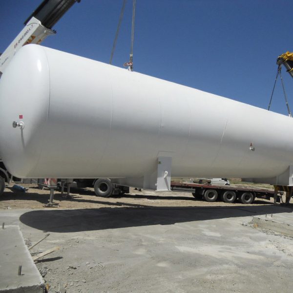 Liquefied natural gas storage tank