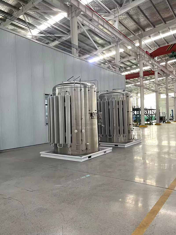 Cryogenic liquid storage tank