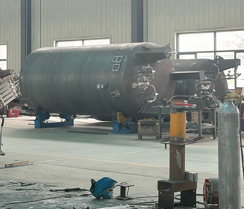 Liquid CO2 Storage Tank
