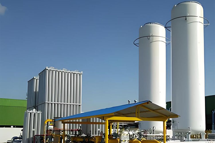 LNG Tank
