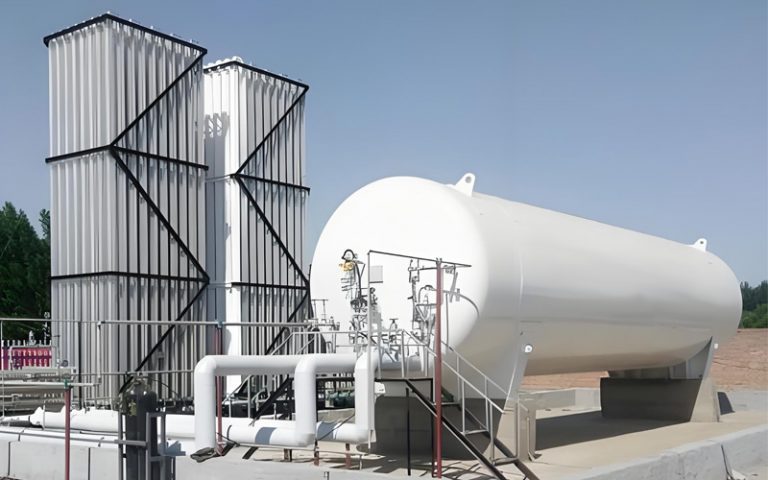 Liquefied natural gas storage tank