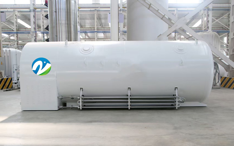 Liquid nitrogen storage tank