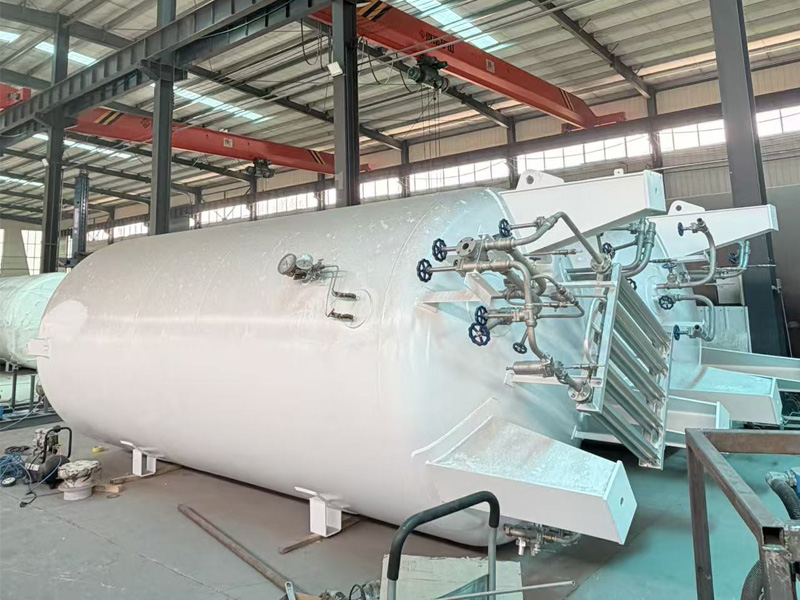 Vacuum Insulated Industrial Gas Storage Vessel