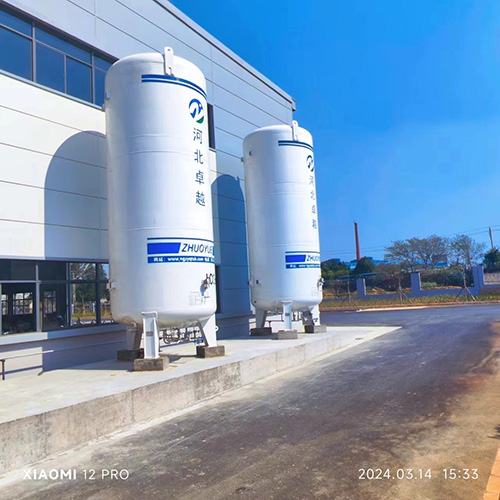 Cryogenic Liquid Storage Tank