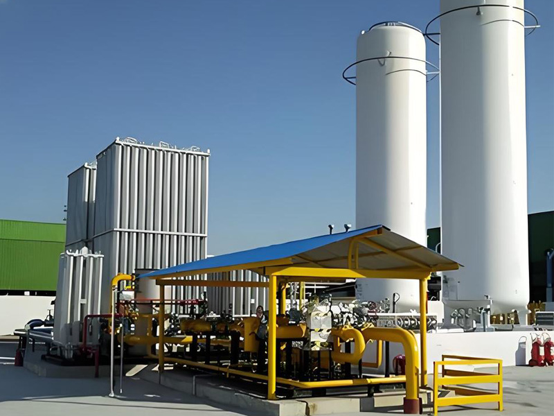 Liquid Nitrogen Tank